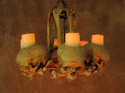 Skeletons And More SKUL-900D Life-Size Skull & Hip Bone Chandelier Wit