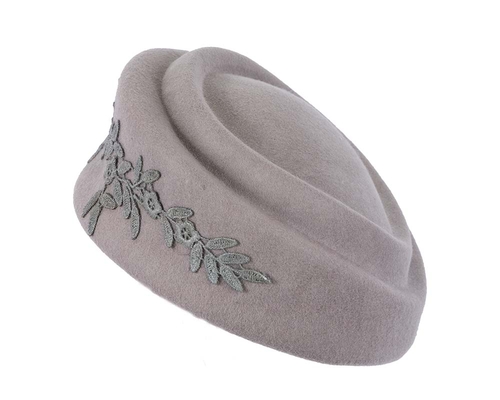 Large grey felt beret hat with lace