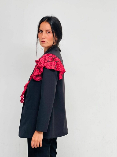 Blazer Volante Encaje Negra Sin Diseño