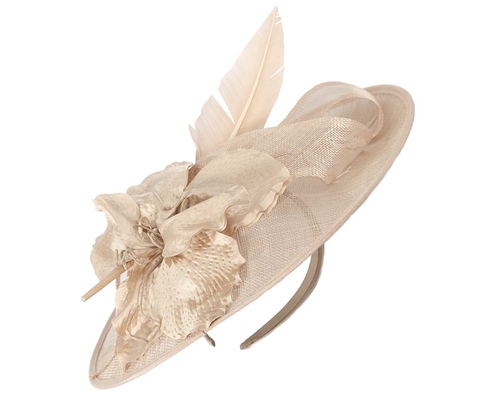 Large nude fascinator