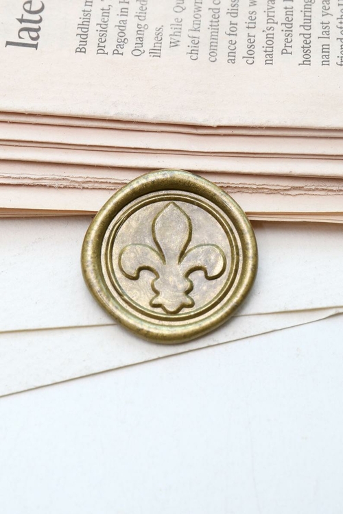 Fleur de lis Wax Seal Stamp/Wax seal Stamp Kit /Custom Sealing Wax