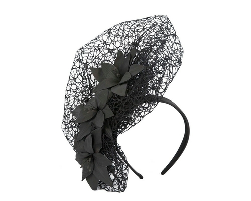 Staggering black racing fascinator