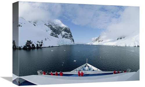 Global Gallery GCS-452376-1218-142 12 x 18 in. Ship with Tourists in L