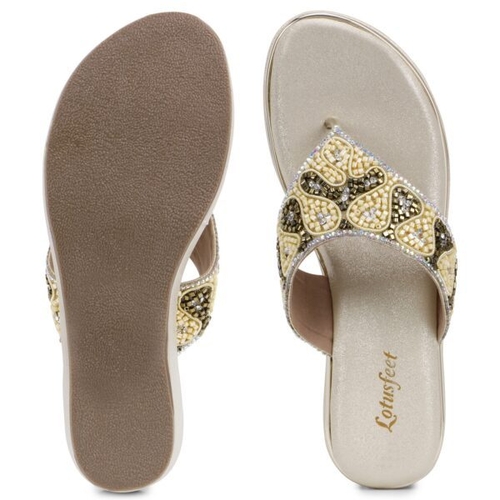 Women Embroidred Gold flats