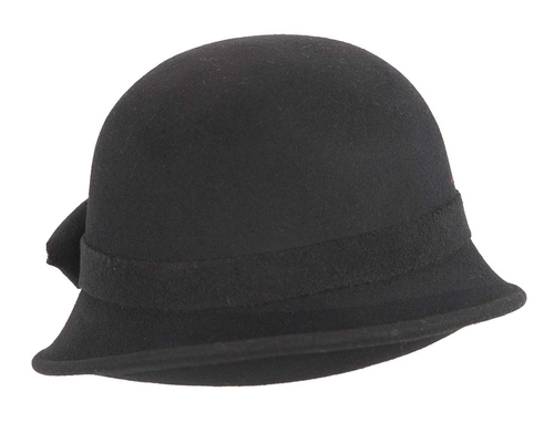 Elegant black winter fashion cloche hat