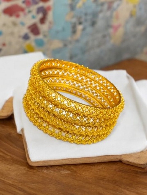 The Elegance of Indian Gold-Plated Bangles: Tradition Meets Modernity