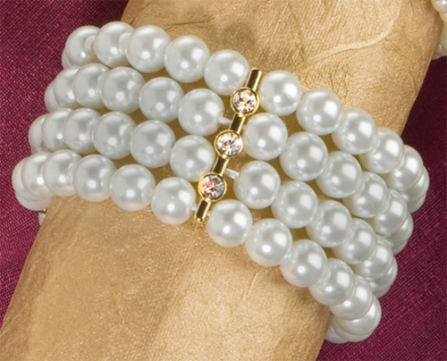 Ivy Lane Design 56-2234/GOL Pearls Bracelet With Stone And Gold Bar