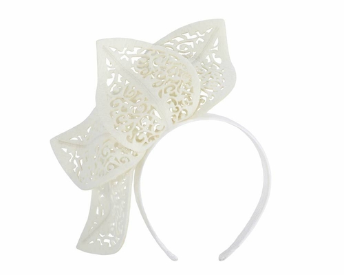 Modern cream racing fascinator