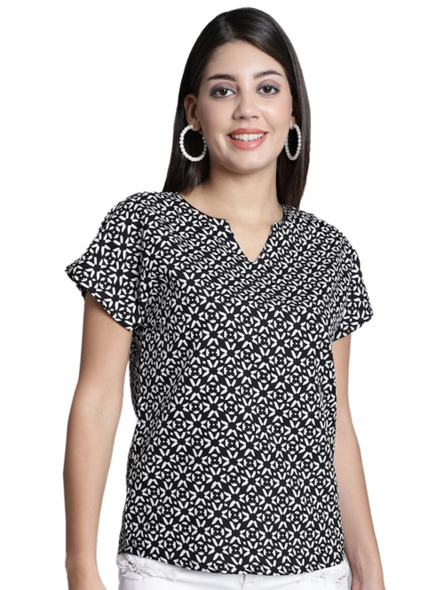 Women's Straight Notch Neck Top(SizeS)(ColorBlack)