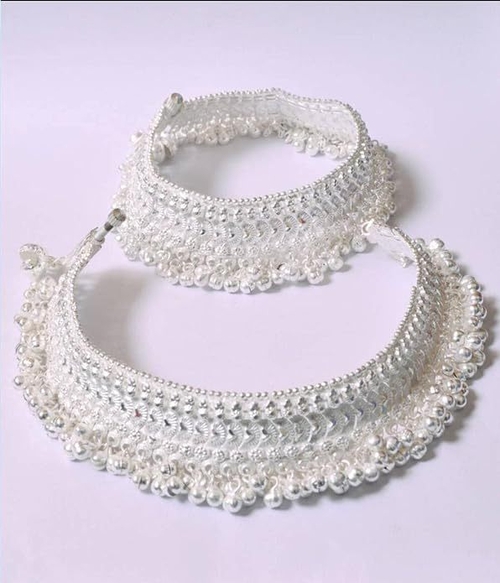 White Alloy Oxidised Silver Metal Stone Studded Heavy Ghungroo Anklet