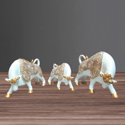 Modern Art Bulls Showpieces (Set of 3)