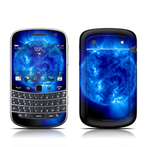 DecalGirl B993-BGIANT BlackBerry Bold 9930 Skin - Blue Giant