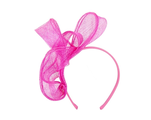 Pleated fuchsia fascinator