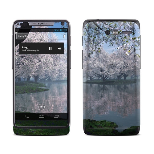 DecalGirl MRZM-SAKURA Motorola Razr M Skin - Sakura