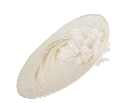 Large cream plate racing fascinator