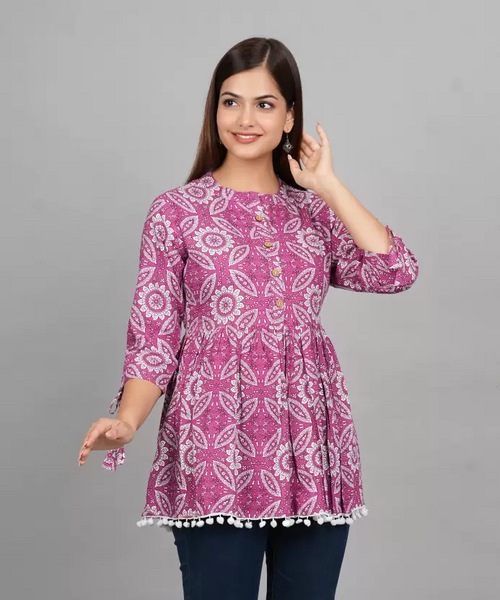 Casual Regular Sleeves Printed Women Pink Top (Size M)