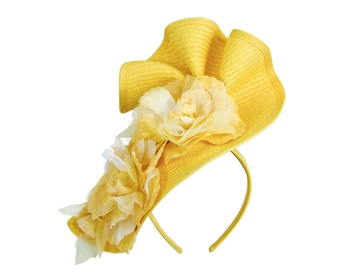 Yellow  Cup races fascinator