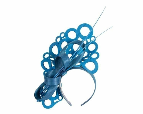 Blue sculptured fascinator for racing