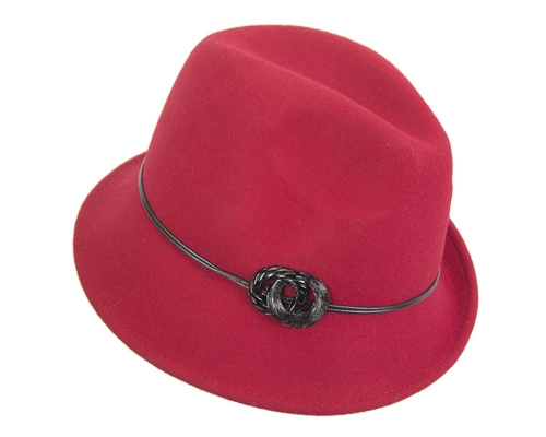 Red ladies fashion felt trilby hat