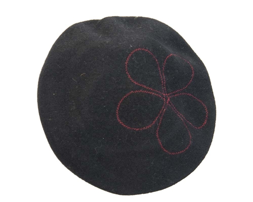 Black embroidered winter beret