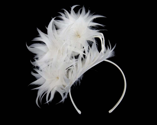 Large cream feather racing fascinator