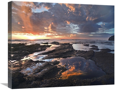 Global Gallery GCS-396017-2024-142 20 x 24 in. Pelada Beach at Sunset&