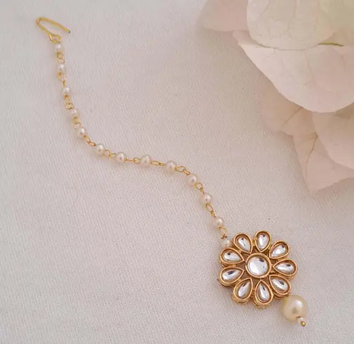 Round Shape Flower Style Cute Kundan Mangtika For Girls And Women
