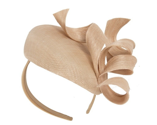 Nude designers fascinator