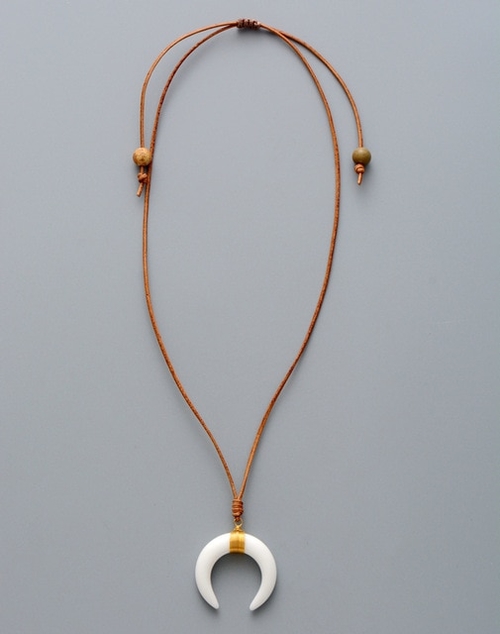 Pendant Necklaces Natural Shell Horn Leather Cord