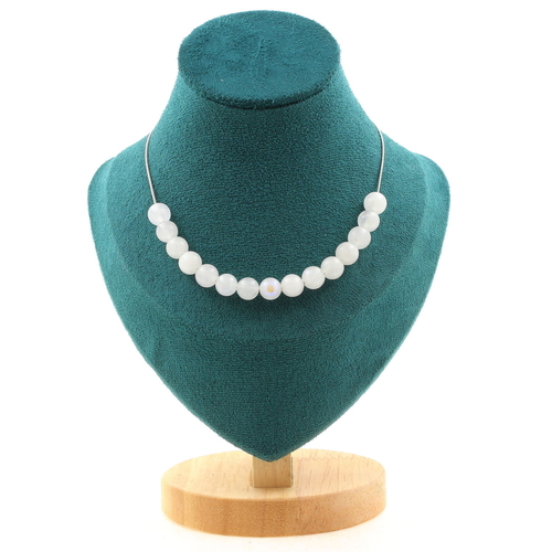 Moonstone 8 mm 15 beads necklace.