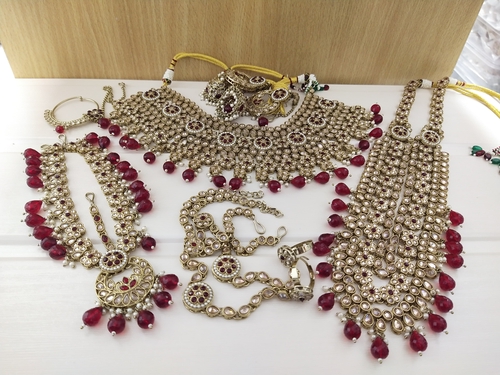 Dulhan Set Alloy Metal – Elegant Indian Bridal Red Beads Jewelry Set