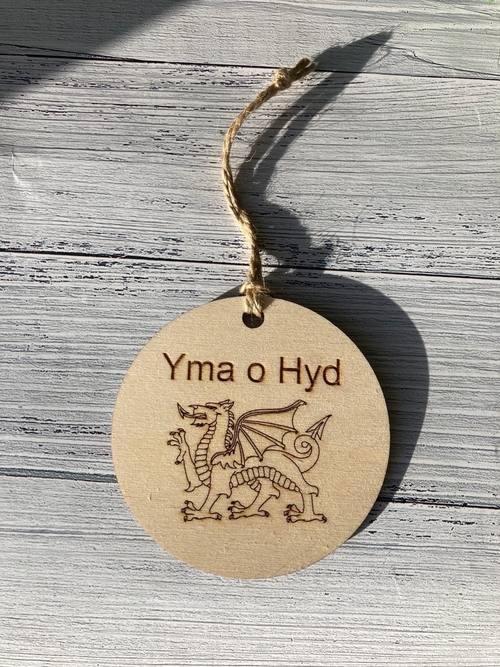 Welsh Bauble, Welsh Wooden Gift, Celtic Bauble, Yma o Hyd