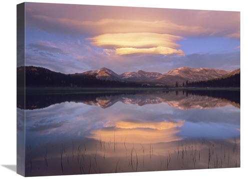 Global Gallery  18 x 24 in. Lenticular Clouds Over Mount Dana, Mou